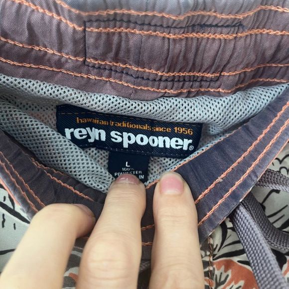 Reyn Spooner Koi Fish print Hawaiian board shorts, size L - Picture 4 of 8